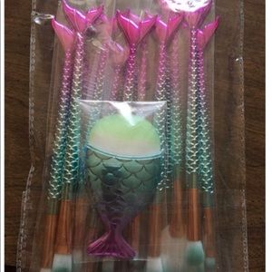 Mermaid makeup brushes